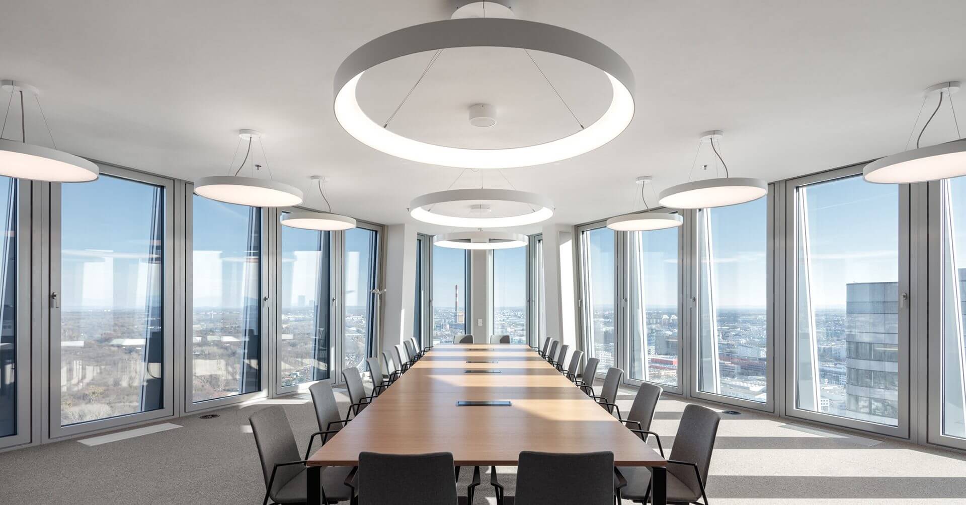 Workplace design for Austro Control in the Austro Tower