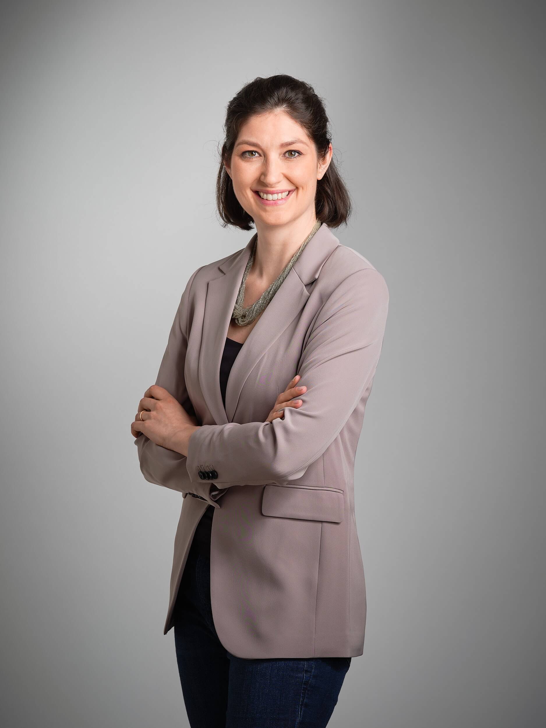 Portrait of Stefanie Mittelbach with natural light